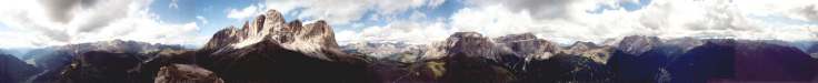 Panorama der Dolomiten rund um die Col Rodella